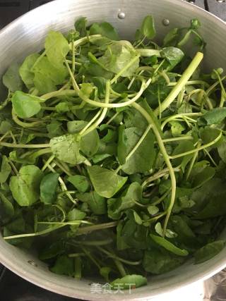 Watercress Candied Jujube Nourishing Lung Soup recipe