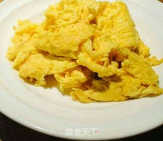 Super Simple and Delicious Scrambled Eggs with Tomatoes recipe