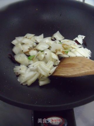 A Vegetarian Dish that Never Gets Tired Of---spicy and Sour Stir-fried Cabbage recipe