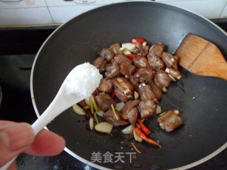 Four Steps to Make Spicy and Enjoyable [spicy Spare Ribs] recipe