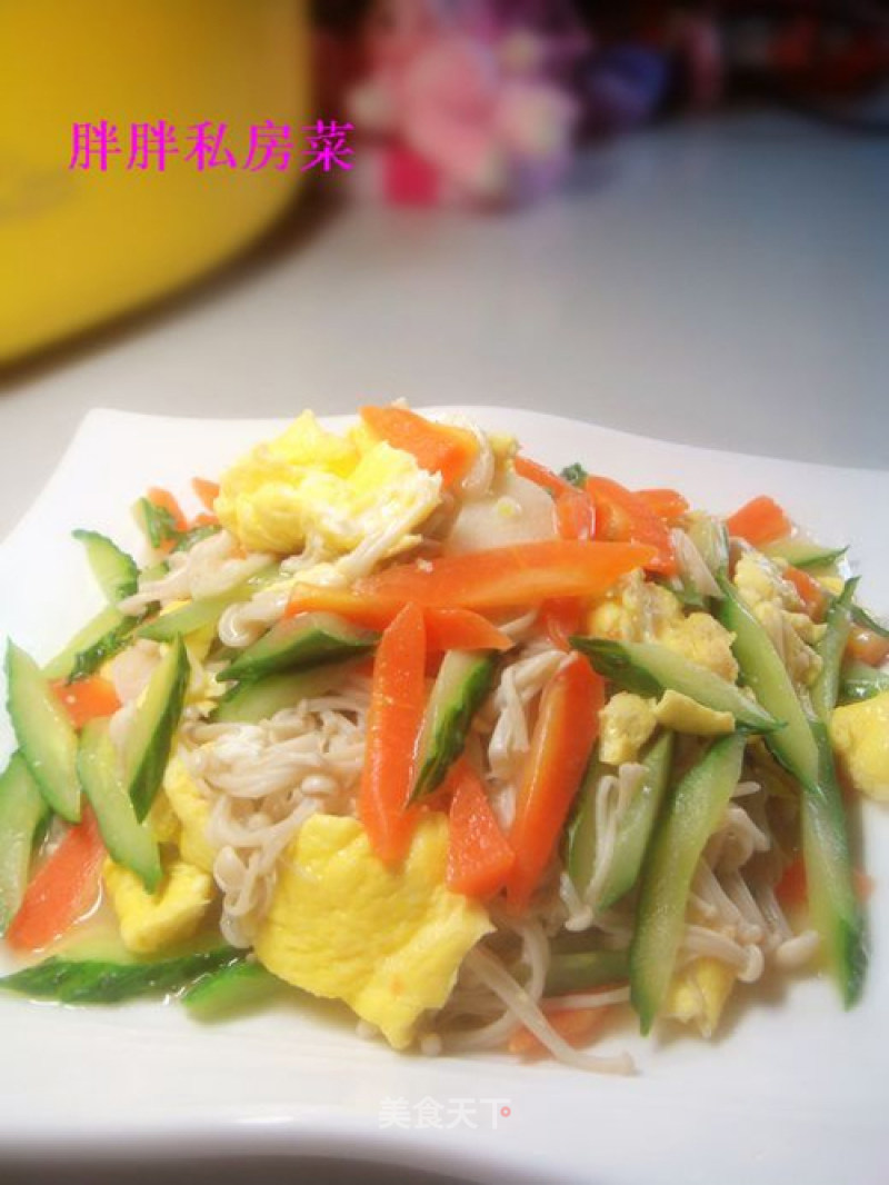 Scrambled Eggs with Enoki Mushroom and Cucumber recipe