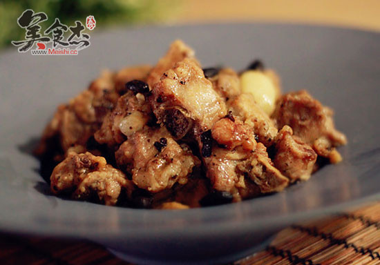 Steamed Pork Ribs with Soy Sauce and Taro recipe