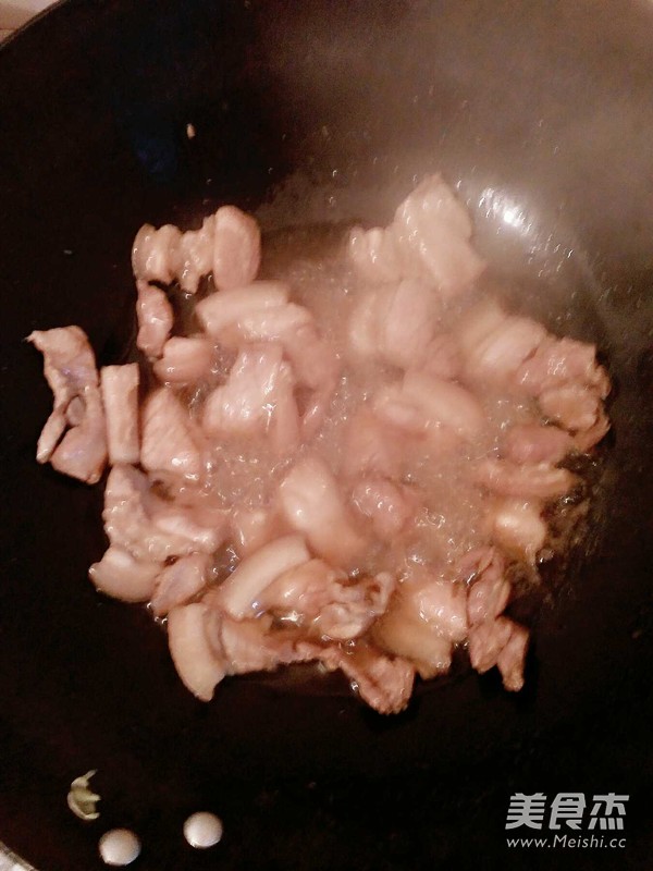 Stir-fried Pork with Lettuce recipe