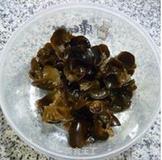 Fried Chayote with Black Fungus recipe