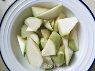 Squid Rolls with Chopped Pepper Zucchini recipe