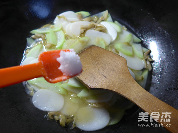 Mustard Shredded Night Flowering Rice Cake Soup recipe