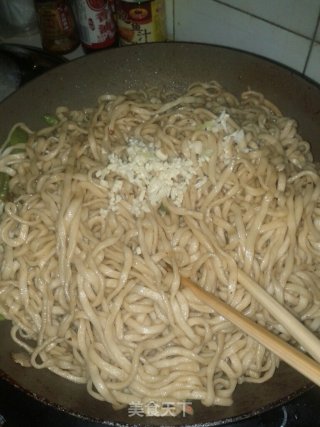 Hand-made Noodles are Also Steamed in The Sauna-----simmered Noodles with Beans and Ribs recipe