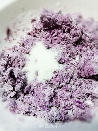 Fried Purple Sweet Potato Meatballs recipe