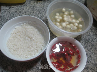 Chinese Wolfberry and Lotus Seed Rice Porridge recipe