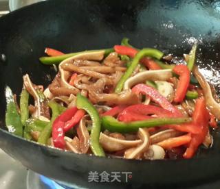 Stir-fried Pork Ears with Laba Garlic recipe