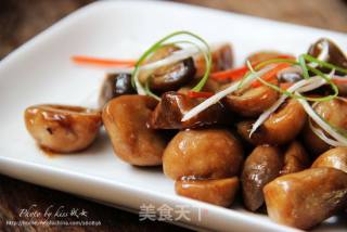 Delicious and Sweet --- Straw Mushrooms in Oyster Sauce recipe