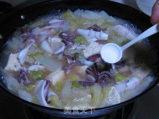 Pen Tube Fish Stewed with Cabbage Tofu recipe