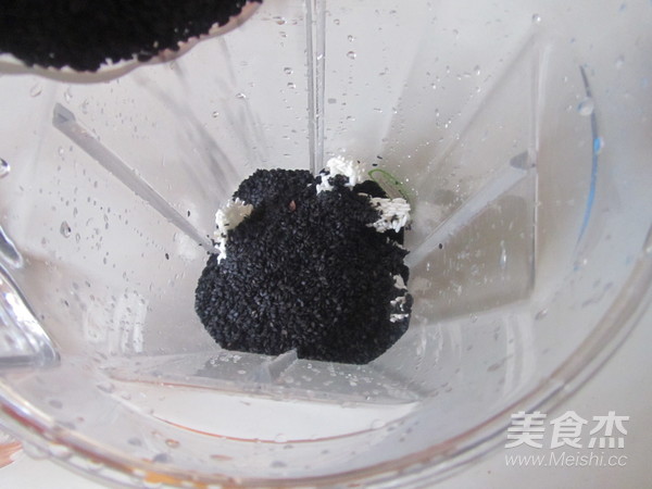 Shouwu Black Sesame Paste recipe