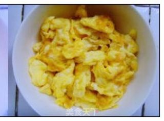 Scrambled Eggs with Lettuce. recipe