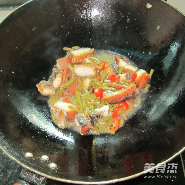 Stir-fried Cured Fish with Capers recipe