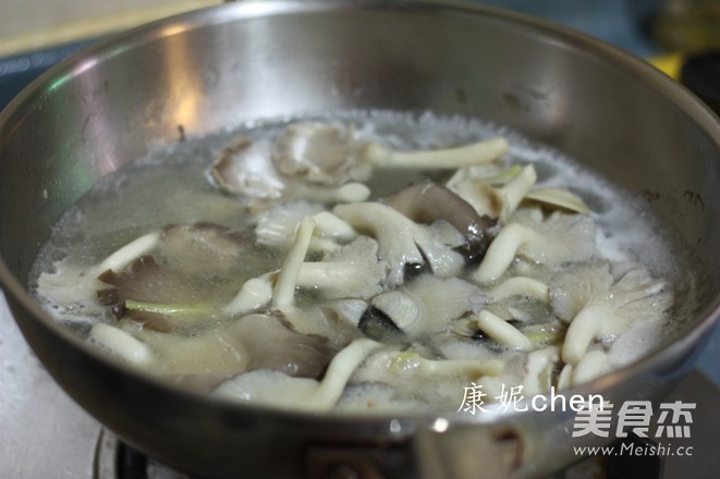 Tofu Seafood Mushroom Soup recipe