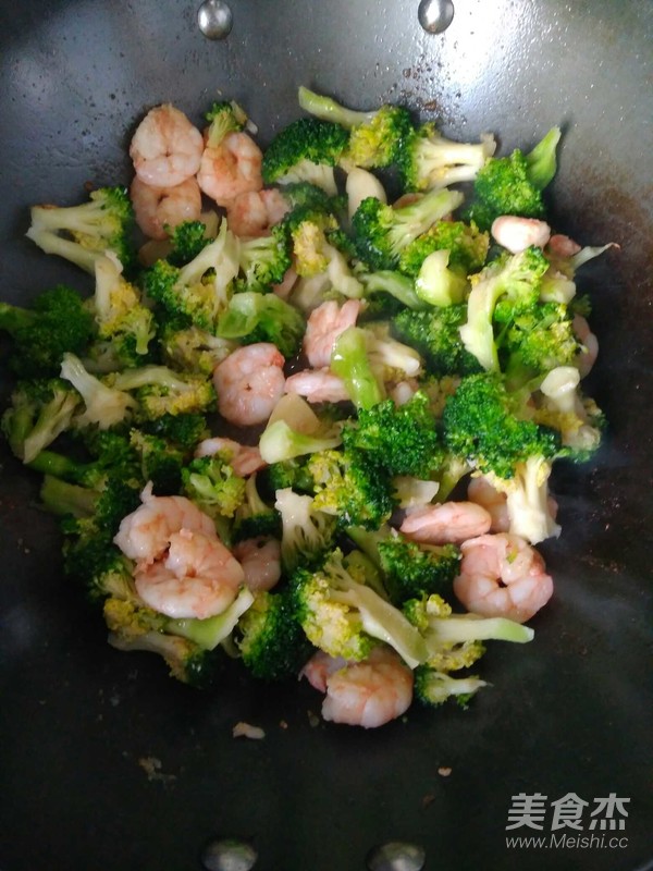 Stir-fried Shrimp with Broccoli recipe