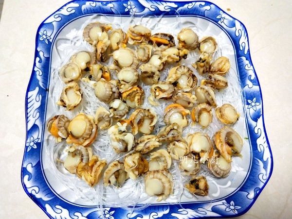 Steamed Scallops with Garlic recipe
