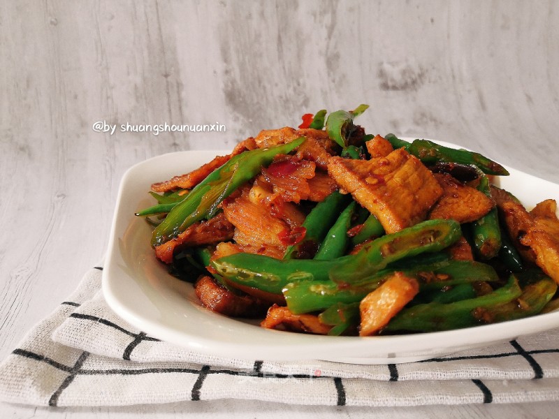 Stir-fried Pork with Homemade Chili recipe