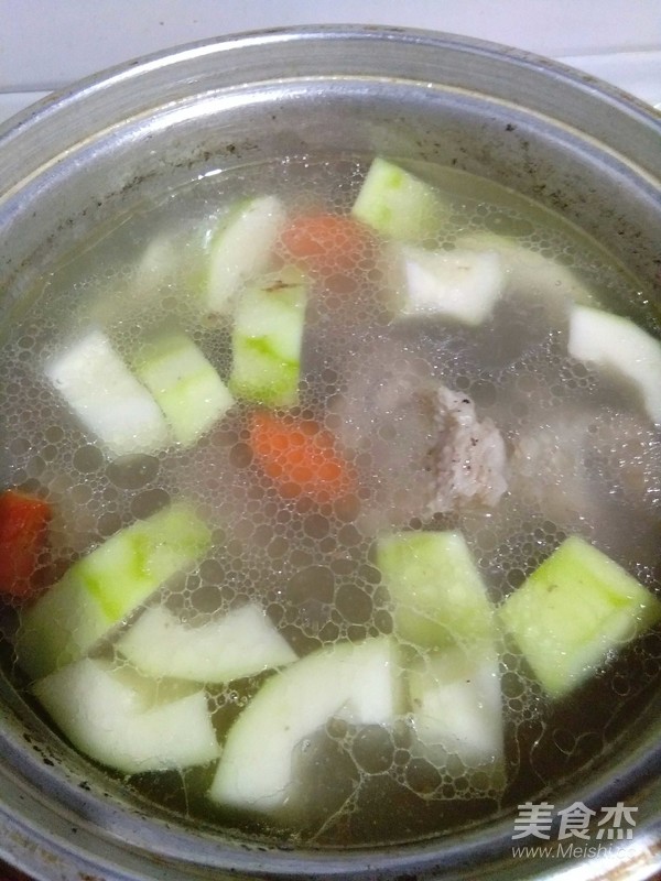 Papaya Carrot Pork Bone Soup recipe