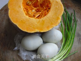 Baked Pumpkin with Salted Egg Yolk recipe