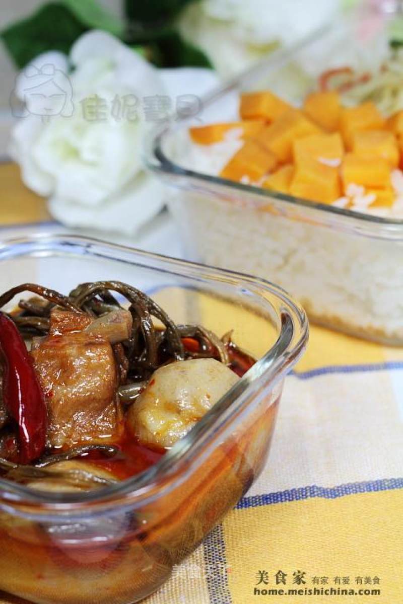 Grilled Ribs with Dried Cowpea and Taro