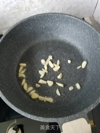 Egg Skin Vinegar Braised Vermicelli recipe