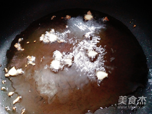 Fried Noodles with Minced Pork recipe