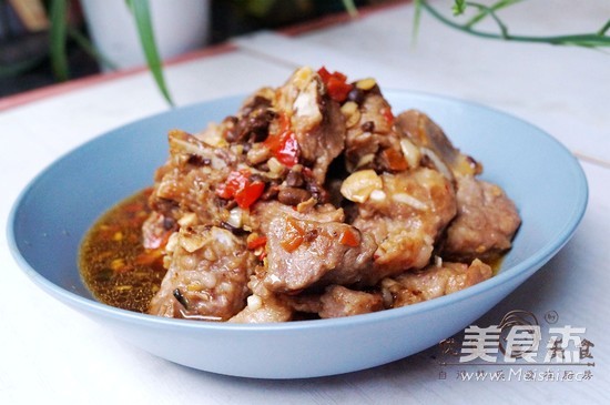 Steamed Spare Ribs with Garlic and Black Bean Sauce recipe