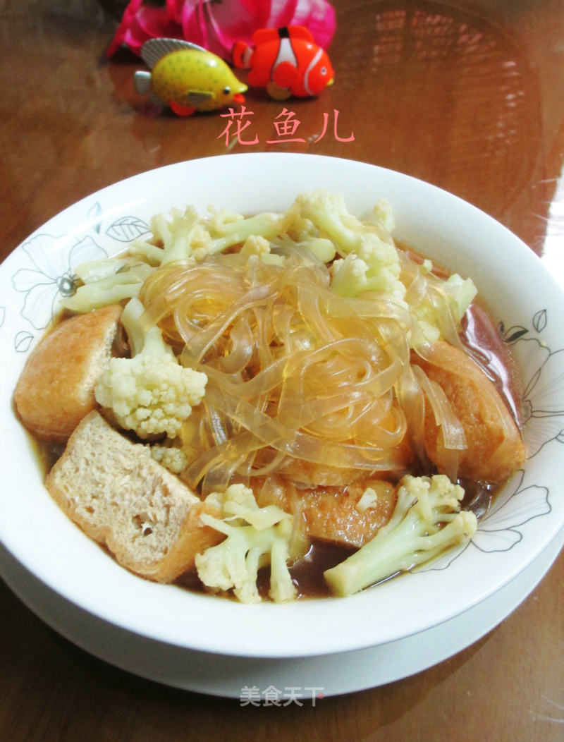 Oily Tofu and Cauliflower Boiled Wide Noodles recipe