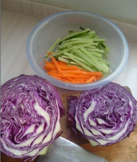 Red Cabbage and Cucumber Strips with Sesame Sauce recipe