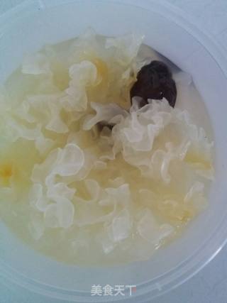 Tremella and Red Date Soup recipe