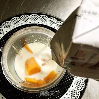 Mango Milkshake recipe