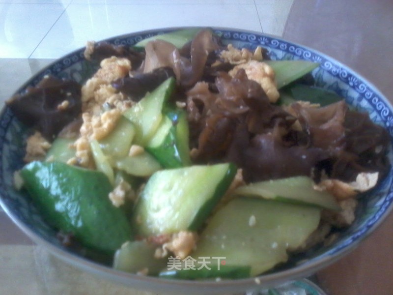 Golden Scrambled Eggs with Cucumber Fungus recipe