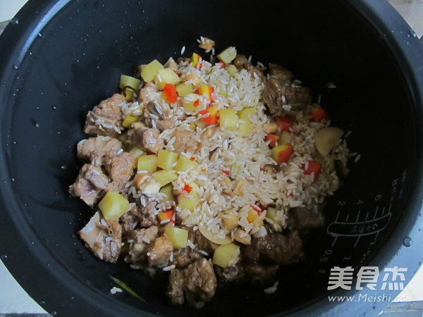 Braised Rice with Pork Ribs and Mixed Vegetables recipe
