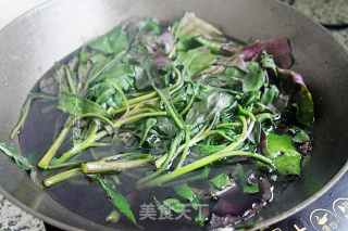 Stir-fried Pork with Red Amaranth recipe