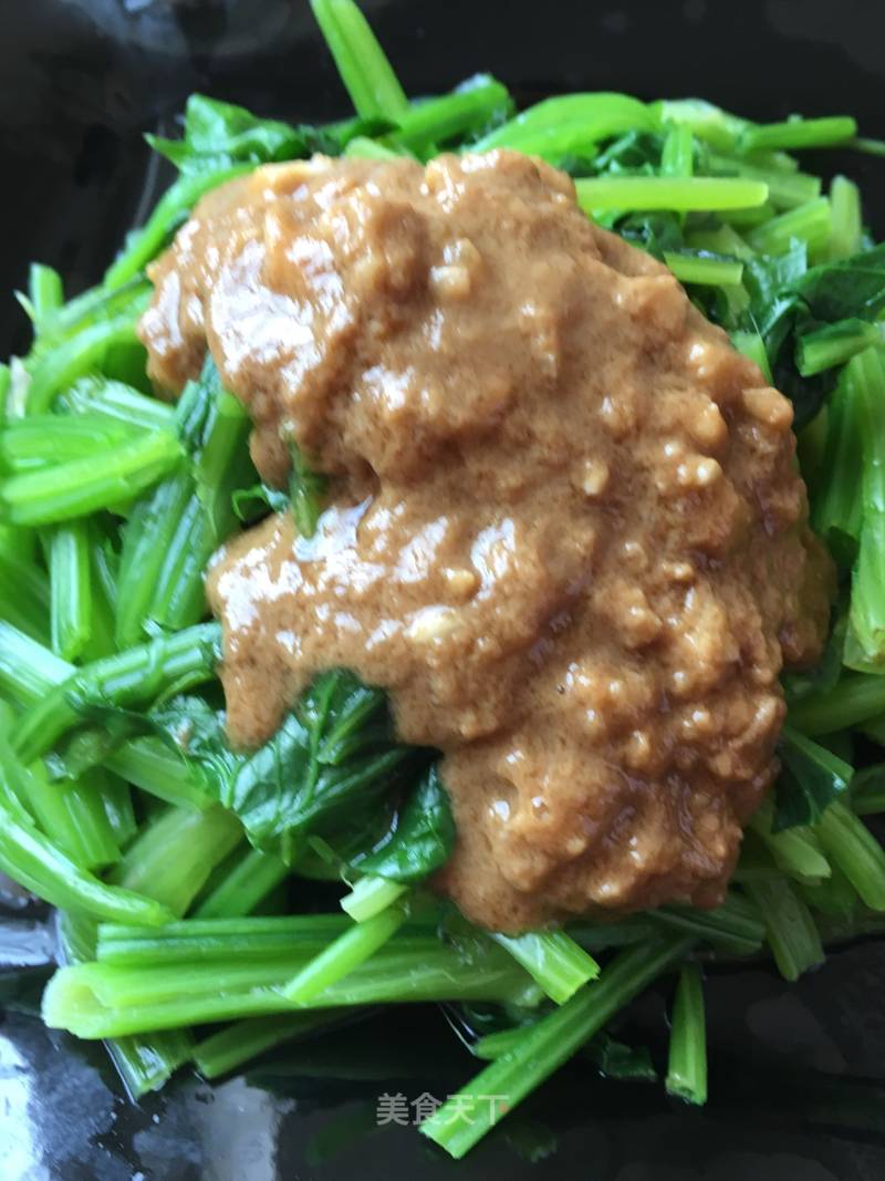 Spinach with Garlic Sesame Sauce recipe