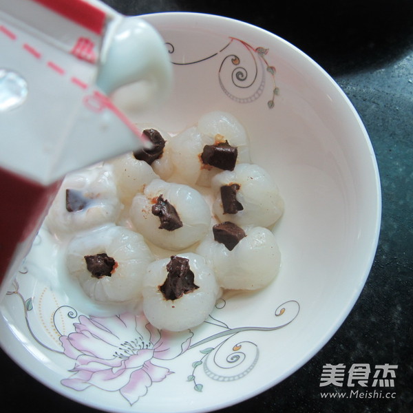 Lychee Milk Cool recipe