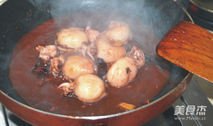 Braised Cuttlefish and Quail Eggs recipe