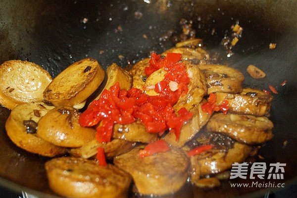 Stir-fried Vegetarian Chicken with Soy Sauce recipe