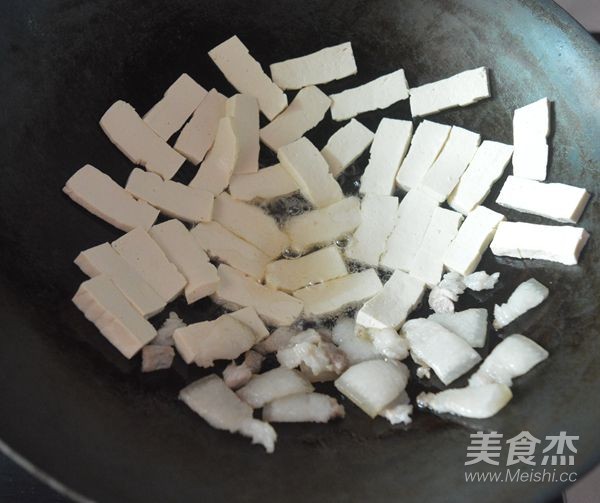 Stir-fried Tofu with Buckwheat recipe