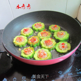 Pan-fried Stuffed Bitter Gourd recipe
