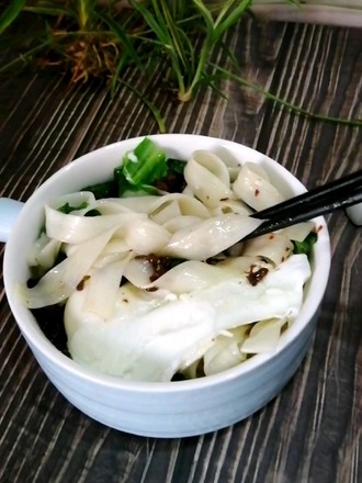 Lettuce and Egg Noodles recipe
