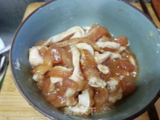 Stir-fried Pork Shreds with Leek and Bean Sprouts recipe
