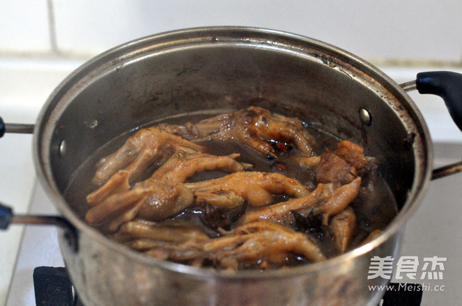 Braised Chicken Feet recipe