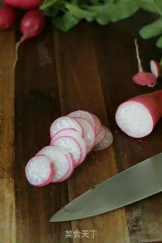 Pickled Crispy Radish Slices recipe