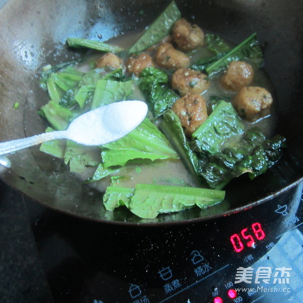Lettuce Leaf Fish Ball Soup recipe