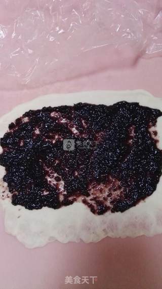 #aca烤明星大赛#milk-flavored Blueberry Soft Row Buns recipe