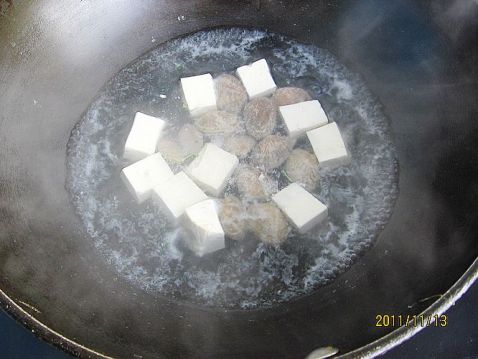 Tofu Soup with Clams and Broccoli recipe