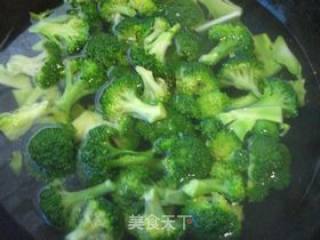 Abalone with Broccoli and Pleurotus Eryngii recipe